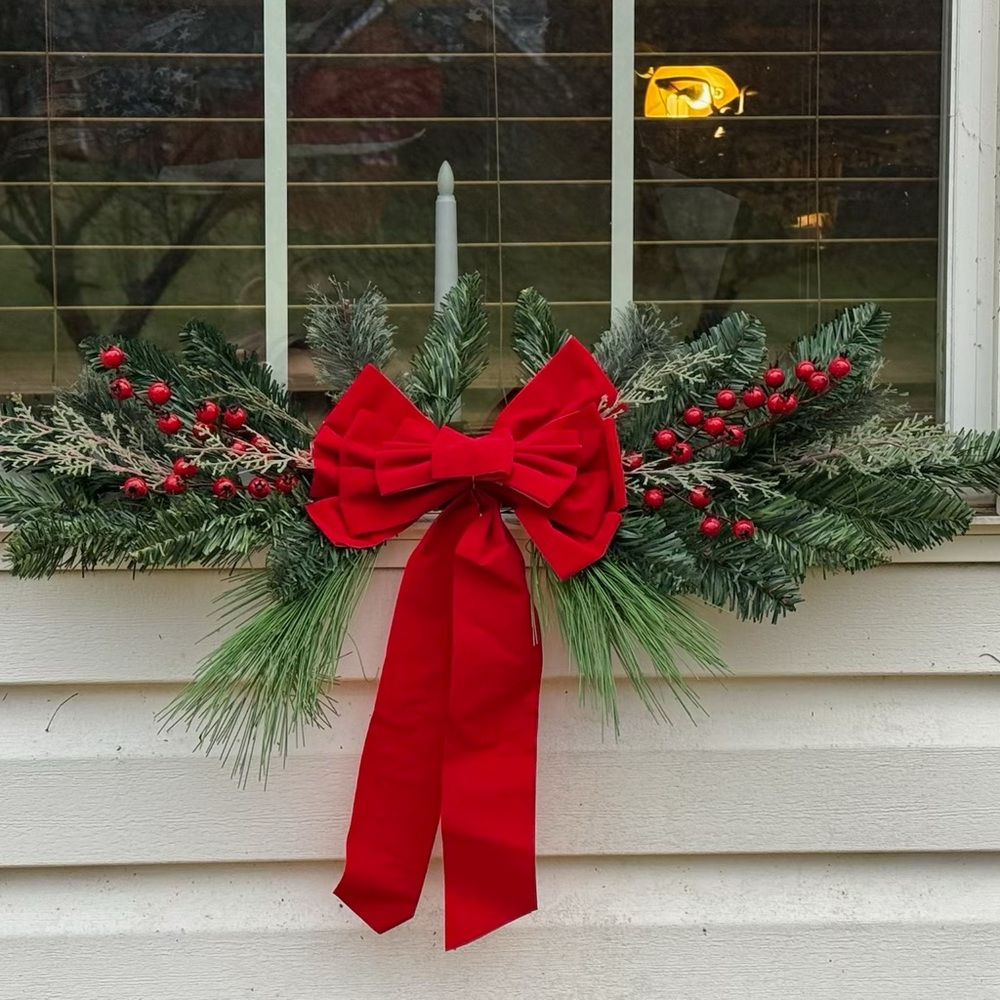 Festive Red Bow Holiday Wreath